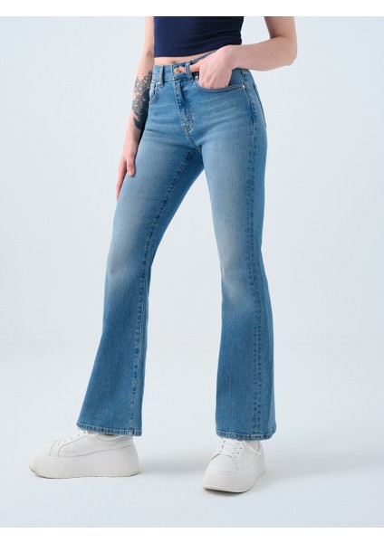 Flare Slim Fit Kadın Pantolon