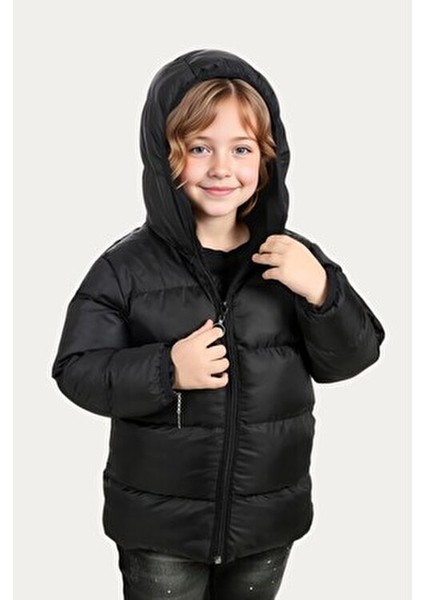 Kız Çocuk Siyah Kapüşonlu Su ve Rüzgar Geçirmez Polarlı Şişme Mont modelleri