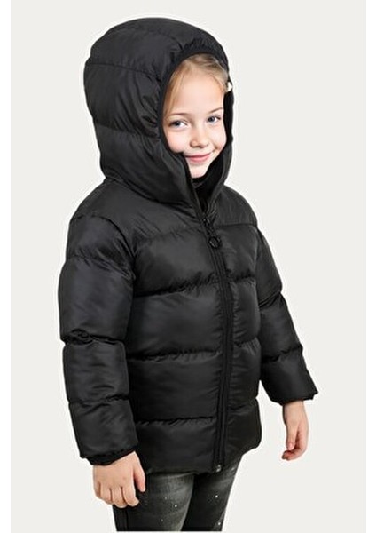 Kız Çocuk Siyah Kapüşonlu Su ve Rüzgar Geçirmez Polarlı Şişme Mont indirimleri