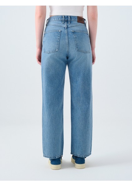 Straight Regular Fit Mavi Kadın Jean Pantolon LF2039819