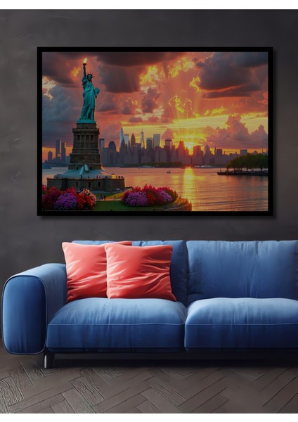 Çerçeve Görünümlü Özgürlük Heykeli ve New York Silüeti Yağlı Boya Görünümlü Ahşap Ofis Kare Tablo