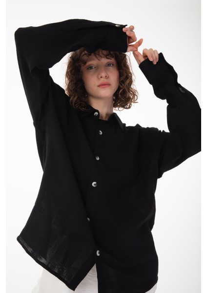 R-6048 Ayaklı Yaka Arka Roba Detaylı Uzun Kol Müslin Gömlek indirimleri