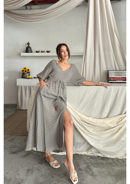 Ezel Glory V Yaka Bel Boncuk Bağlamalı Müslin Elbise Yırtmaç Detaylı - Gri modelleri
