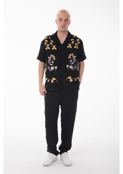 R-6057 Apaç Yaka Kısa Kol Nakışlı Müslin Gömlek