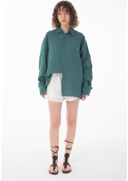 R-6048 Ayaklı Yaka Arka Roba Detaylı Uzun Kol Müslin Gömlek