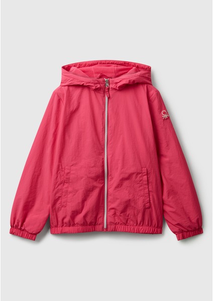 Kız Çocuk Fuşya Simli Logo Detaylı Cepli Kapüşonlu Jarse Yağmurluk