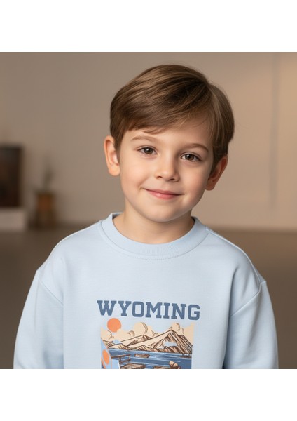 Erkek Çocuk Wyoming Baskılı Sweatshirt – %100 Pamuk
