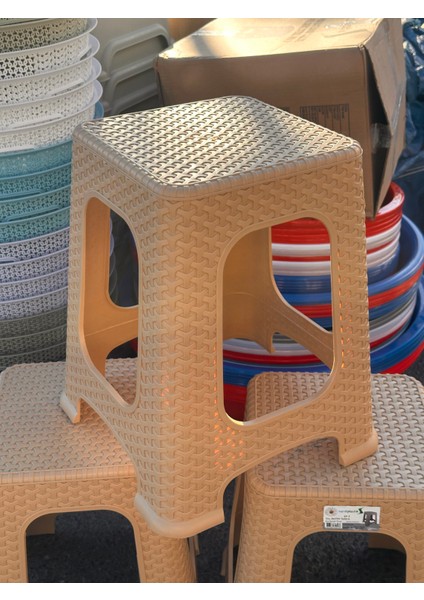 Rattan Krem Büyük Plastik Tabure 1 Adet modelleri