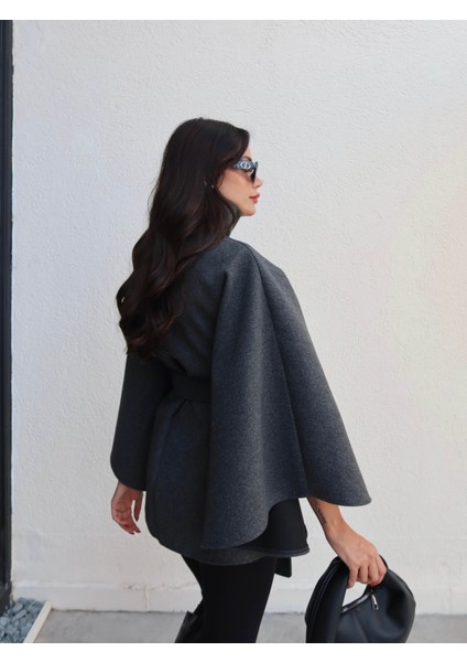 Dik Yaka Kuşaklı Kaşe Panço fırsatları