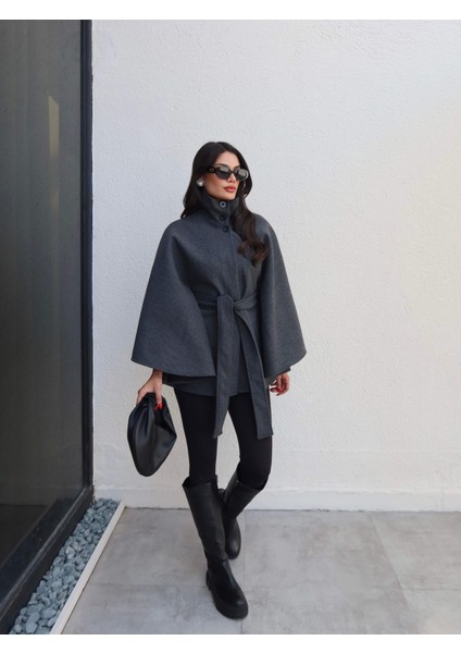 Dik Yaka Kuşaklı Kaşe Panço indirimleri