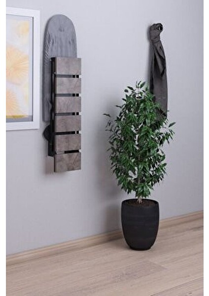 Moka Park Duvara Monte Katlanabilir Metal Ayaklı Ütü Masası Şık Tasarım ve Kullanışlılık