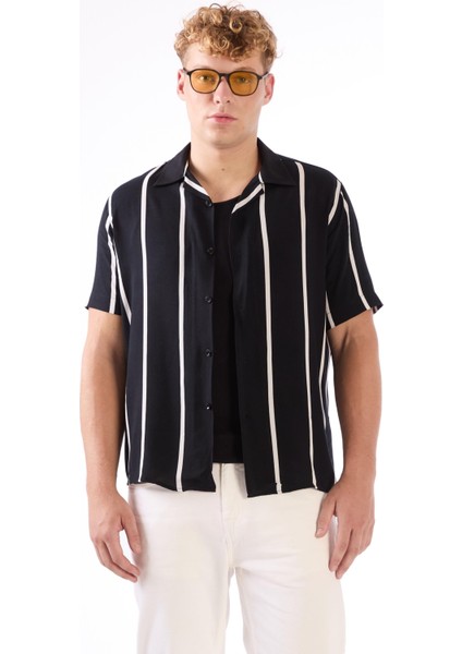 Siyah Erkek Regular Fit Çizgili Düğmeli Yaka Kısa Kol Gömlek - 94940 indirimleri