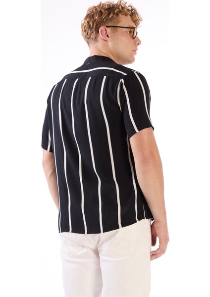 Siyah Erkek Regular Fit Çizgili Düğmeli Yaka Kısa Kol Gömlek - 94940