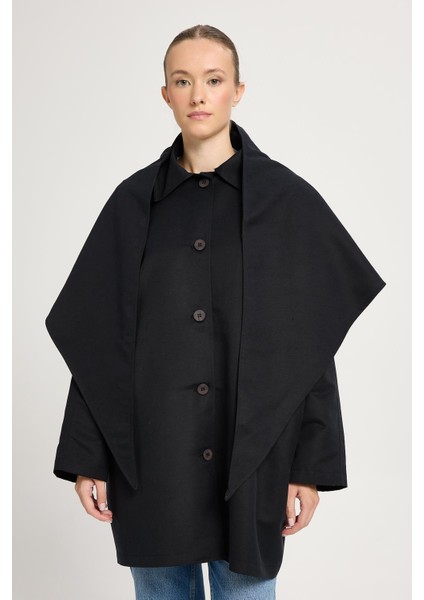 Kadın Siyah Oversize Seyyar Yakalı Astarlı Tasarım Trençkot 30009