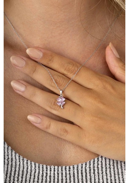 Pembe Taşlı Dört Yapraklı Yonca Kadın Gümüş Kolye