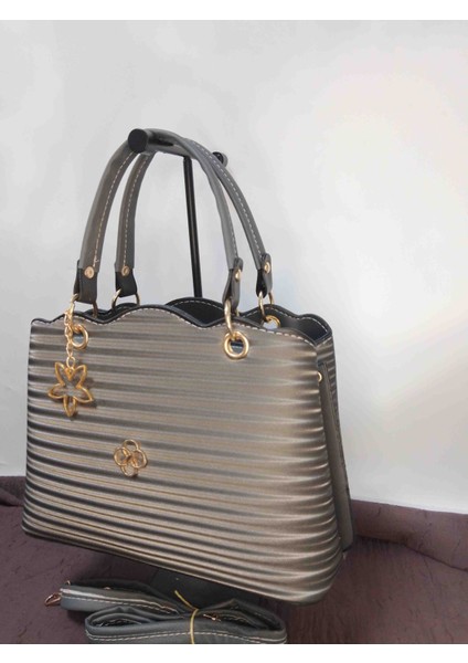 Kadın Kutu Model El ve Omuz Çantası fiyatları