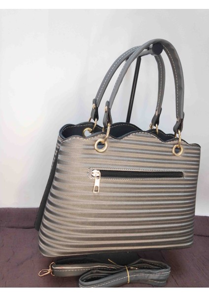 Kadın Kutu Model El ve Omuz Çantası fırsatları