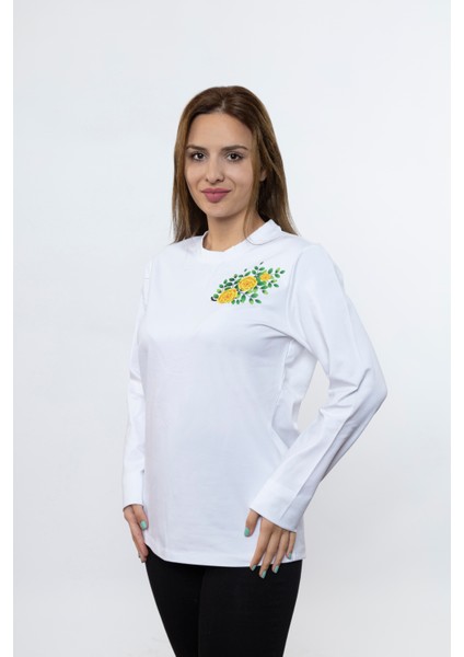 Kadın Beyaz Uzun Kollu Çiçek Baskılı Tshırt modelleri
