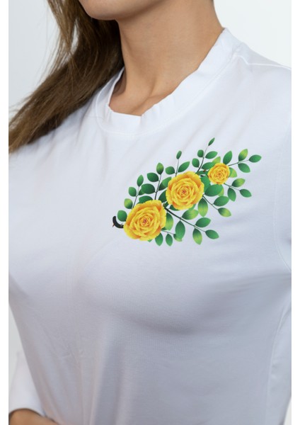 Kadın Beyaz Uzun Kollu Çiçek Baskılı Tshırt fırsatları