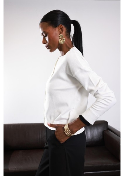 Ekru Kol Biyeli Basic Hırka 241040