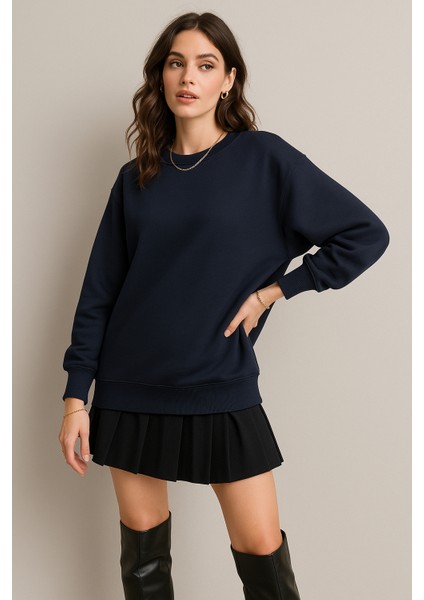 Kadın Lacivert Bisiklet Yaka Oversize Sweatshirt fırsatları