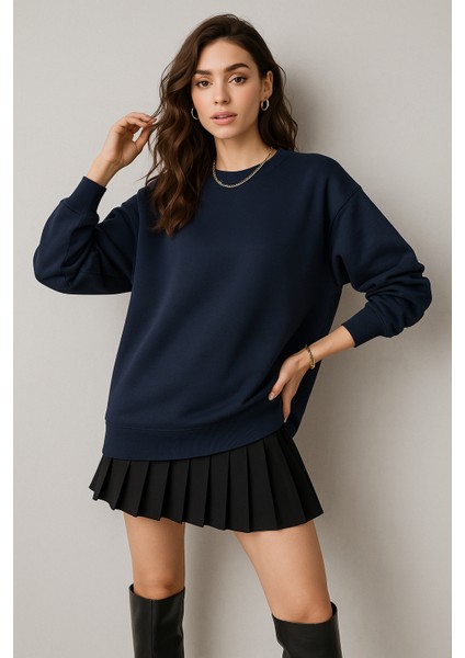 Kadın Lacivert Bisiklet Yaka Oversize Sweatshirt indirimleri