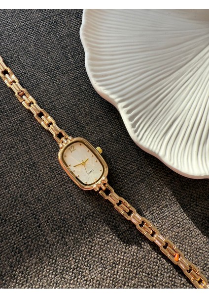 Retro Minimal Zincir Kordon Vintage Kadın Kol Saati