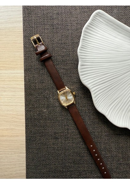 Retro Minimal Deri Kordon Vintage Kadın Kol Saati indirimleri