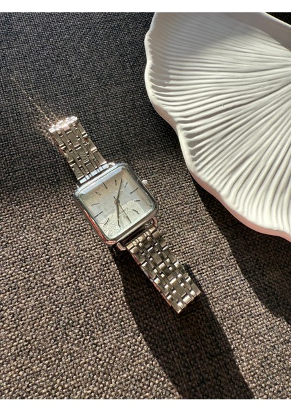 Retro Minimal Metal Kordon Vintage Kadın Kol Saati Kare fırsatları