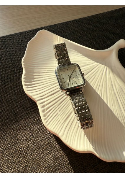 Retro Minimal Metal Kordon Vintage Kadın Kol Saati Kare indirimleri