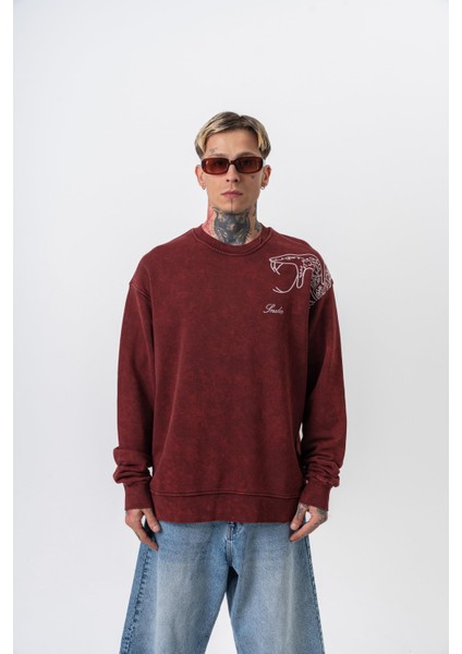 Erkek Snake Nakışlı Yıkamalı Bisiklet Yaka Oversize Sweatshirt Bordo fiyatları