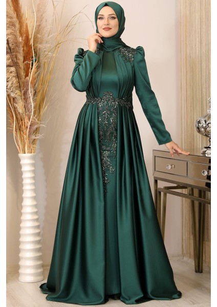 Karaca Önü Drapeli Aplikli Tesettür Abiye Zümrüt