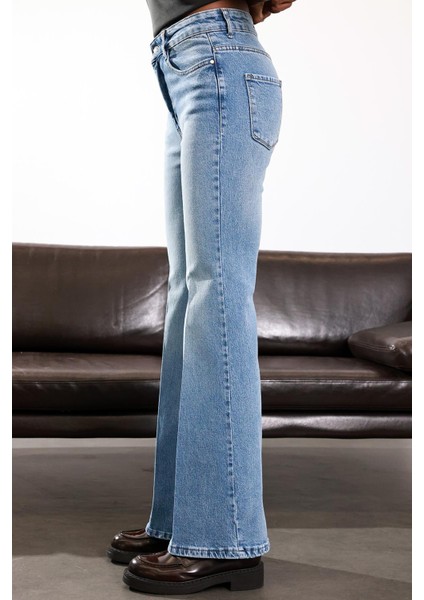 Açık Mavi Yüksek Bel Flare Jean 503 indirimleri