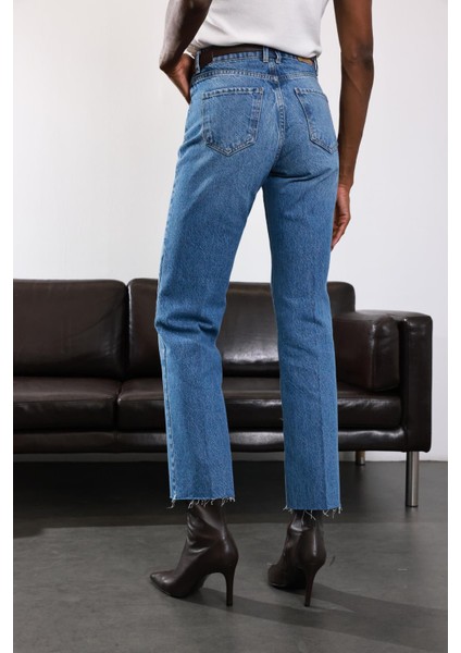 Mavi Straight Fit Yıkamalı Jean 103