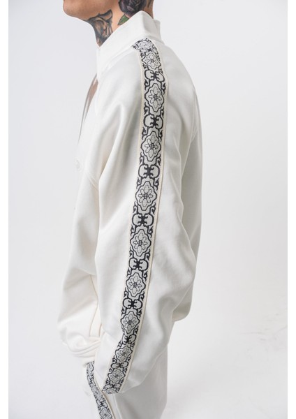 Erkek Damask Şerit Detaylı Dik Yaka Doubleface Zip Oversize Sweatshirt Ekru indirimleri