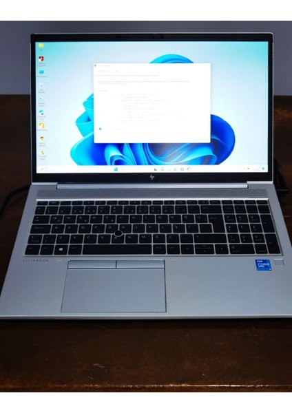 Elitebook 850 G8 15.6" I5-1145G7 16 Ram 512 SSD Lte Notebook - Kusurlu