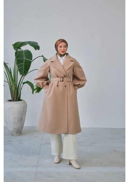 Balon Kol Kemer Detaylı Astarlı Kadın Kaşe Kaban