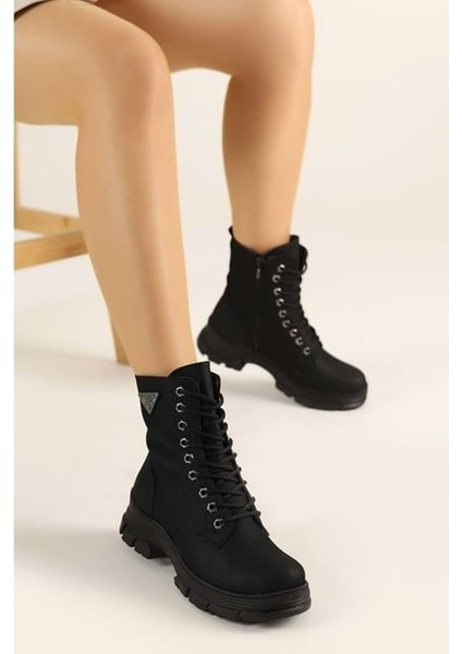 Ek 22 Kadın Logolu Bot