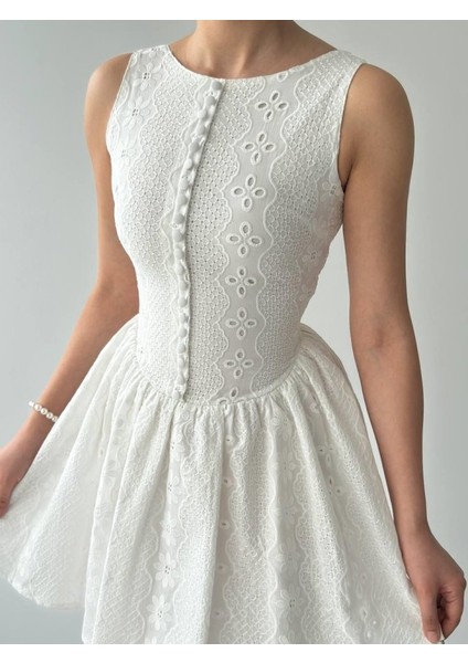 Yema Düğme Detaylı Elbise