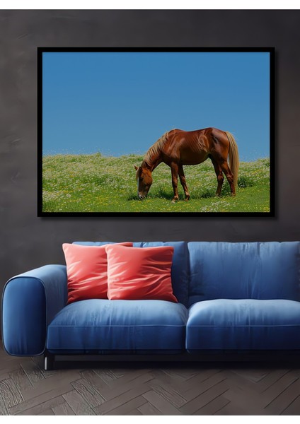 Çerçeve Görünümlü Çiçek Bahçesinde Otlayan At Yağlı Boya Görünümlü Dekoratif Ahşap Ofis Kare Tablo