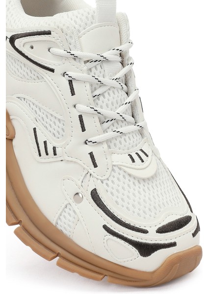 Kadın Beyaz Bağcıklı Kalın Tabanlı Sneaker 25AFD430414