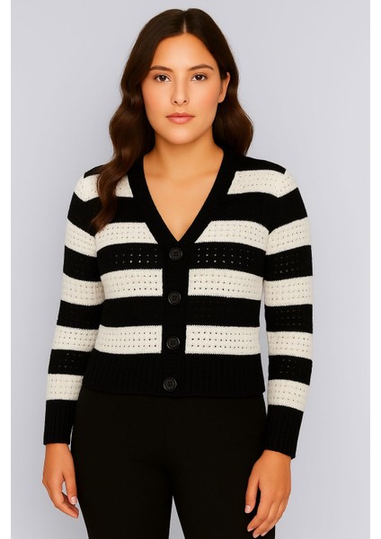 Kadın Önü Düğmeli ve Çift Renkli Triko Hırka