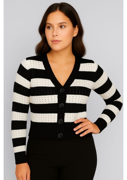 Kadın Önü Düğmeli ve Çift Renkli Triko Hırka fırsatları