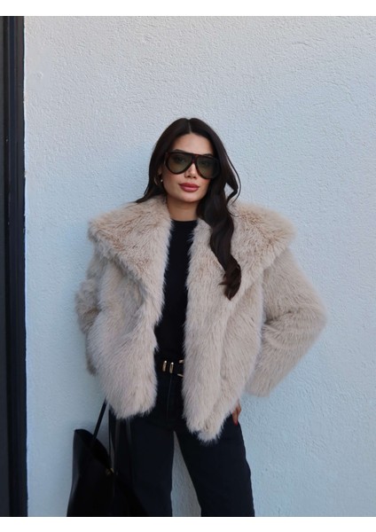 Şal Yaka Çıtçıtlı Suni Kürk