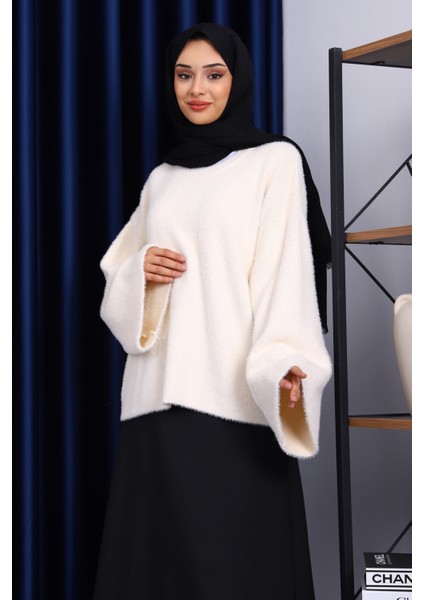 Krem Bisiklet Yaka Oversize Angora Yumoş Triko Kazak modelleri