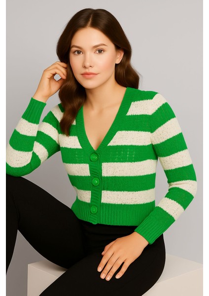 Kadın Önü Düğmeli ve Çift Renkli Triko Hırka modelleri