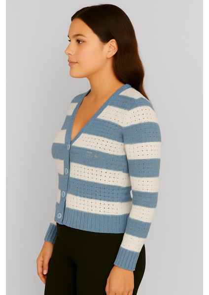 Kadın Önü Düğmeli ve Çift Renkli Triko Hırka fiyatları