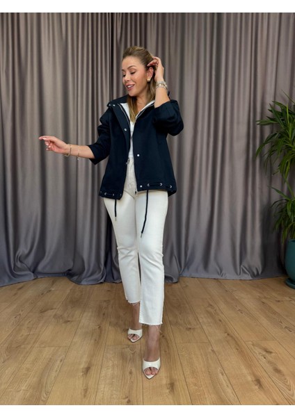 Lacivert Kapüşonlu Ceket fırsatları