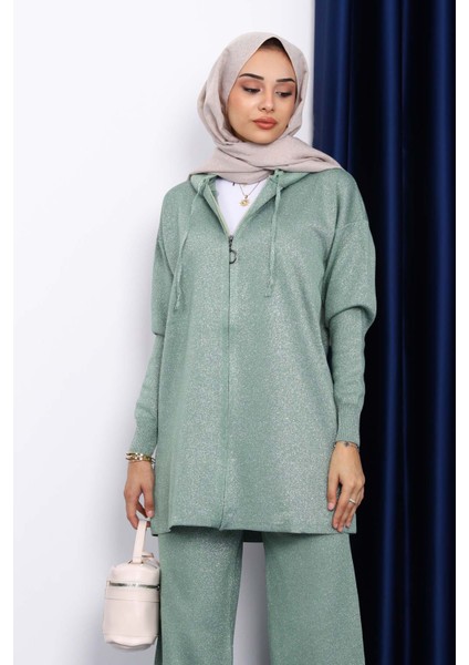 Yeşil Kapşonlu Simli Triko Takım modelleri