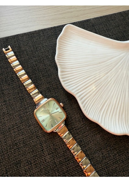 Retro Minimal Metal Kordon Vintage Kadın Kol Saati